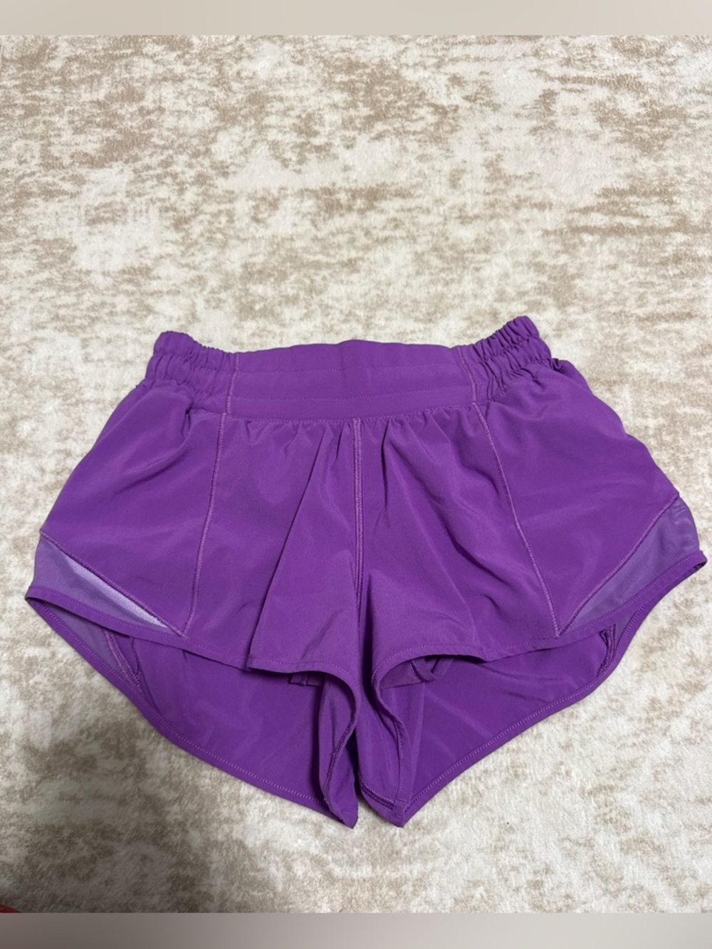 Lululemon Hotty Hot Shorts 2.5” Low Rise Purple Size 2